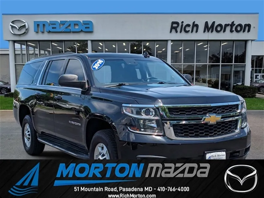 2016 Chevrolet Suburban LS photo 1