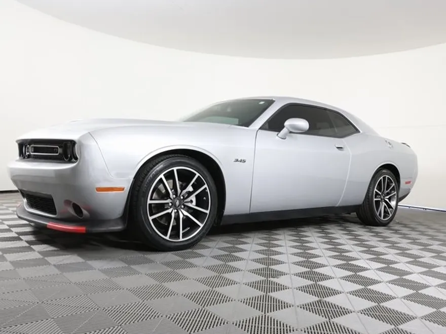 2023 Dodge Challenger R/T photo 1