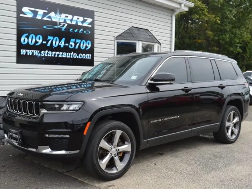 2022 Jeep Grand Cherokee Limited Sport photo 1