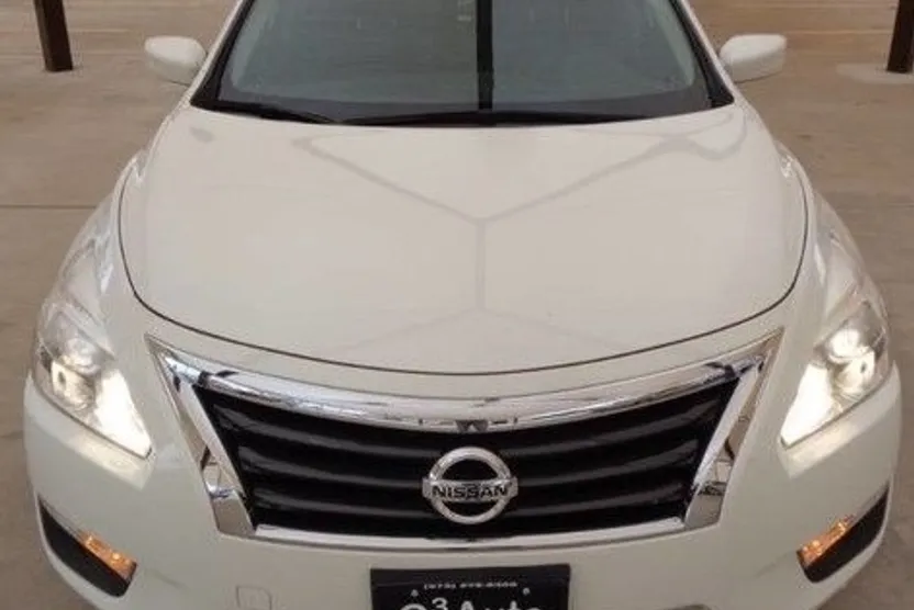 2015 Nissan Altima 2.5 photo 1