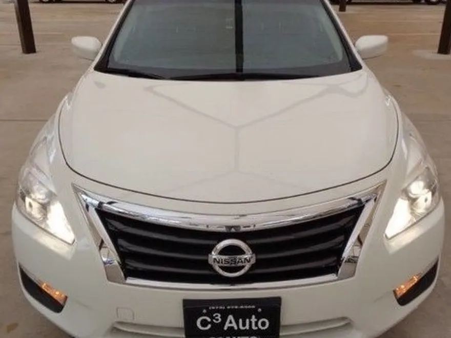 2015 Nissan Altima 2.5 photo 1