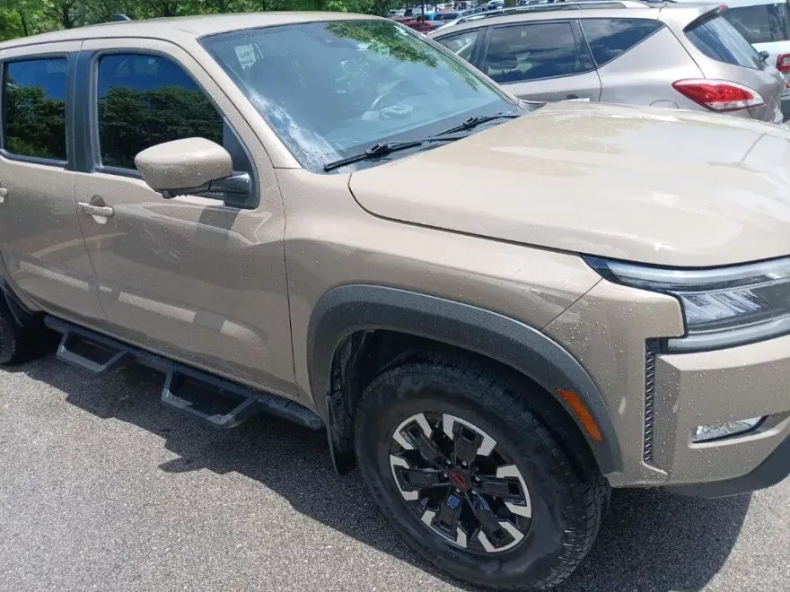 2023 Nissan Frontier PRO-4X photo 1