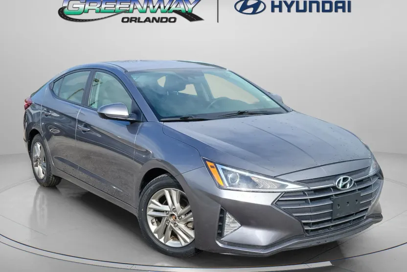 2019 Hyundai Elantra SEL photo 1