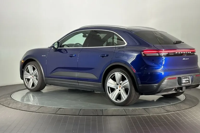 2024 Porsche Macan 4 Electric photo 1