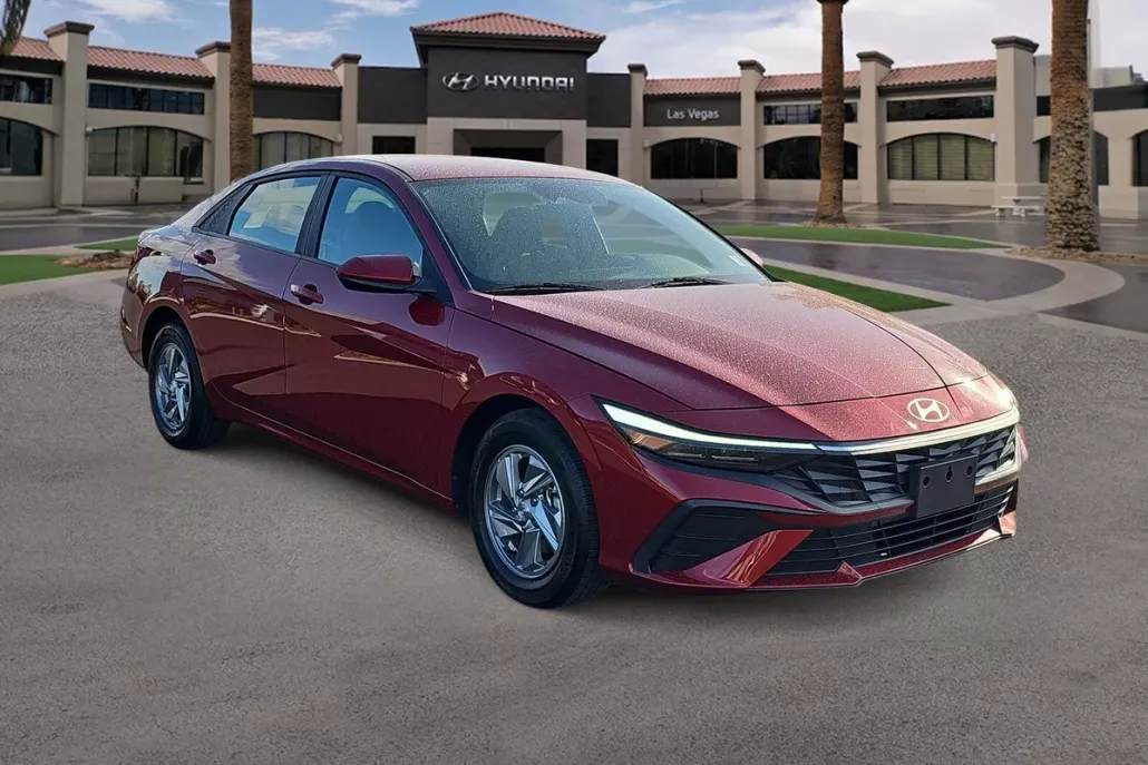 2024 Hyundai Elantra SE photo 1