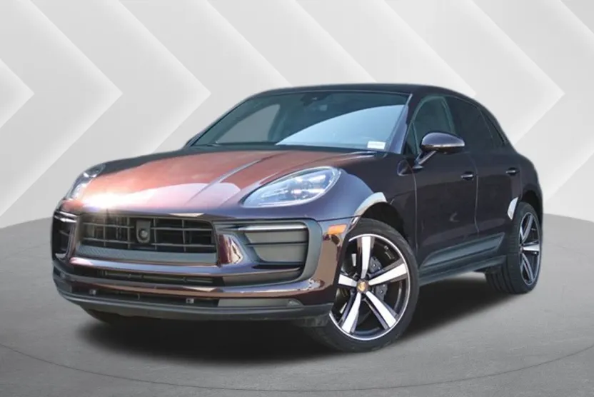 2024 Porsche Macan T photo 1