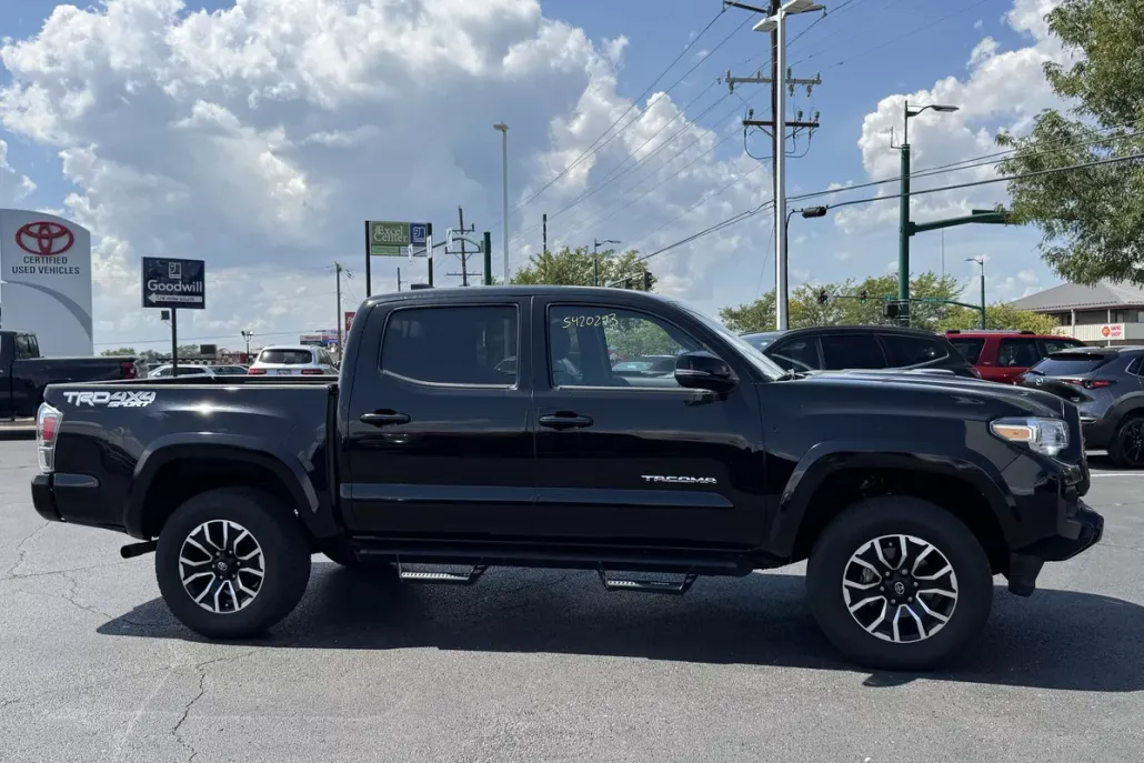2023 Toyota Tacoma Double Cab 4x4 photo 1
