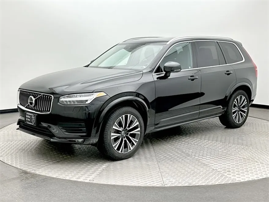 2022 Volvo XC90 T6 AWD Momentum photo 1