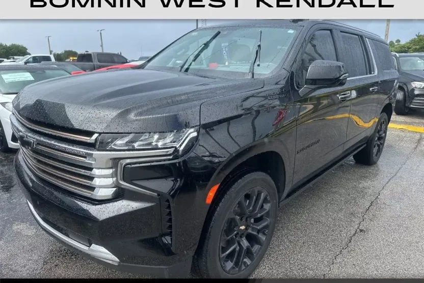 2023 Chevrolet Suburban High Country photo 1