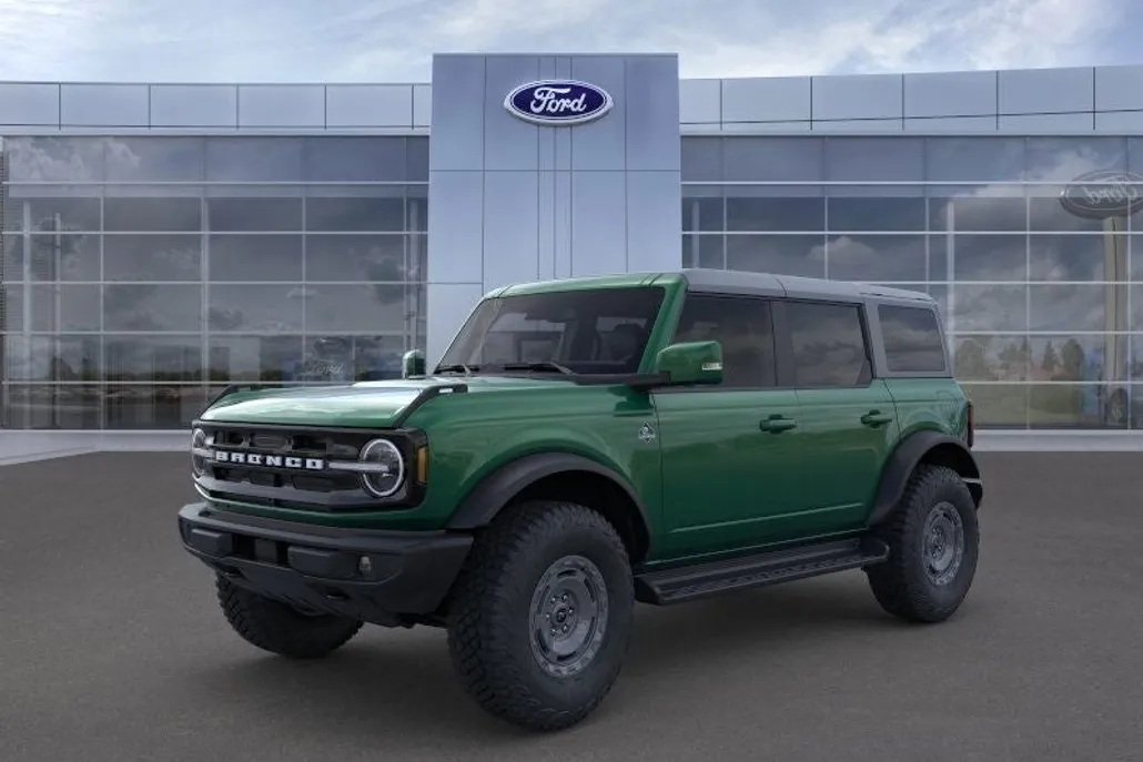 2025 Ford Bronco Outer Banks photo 1