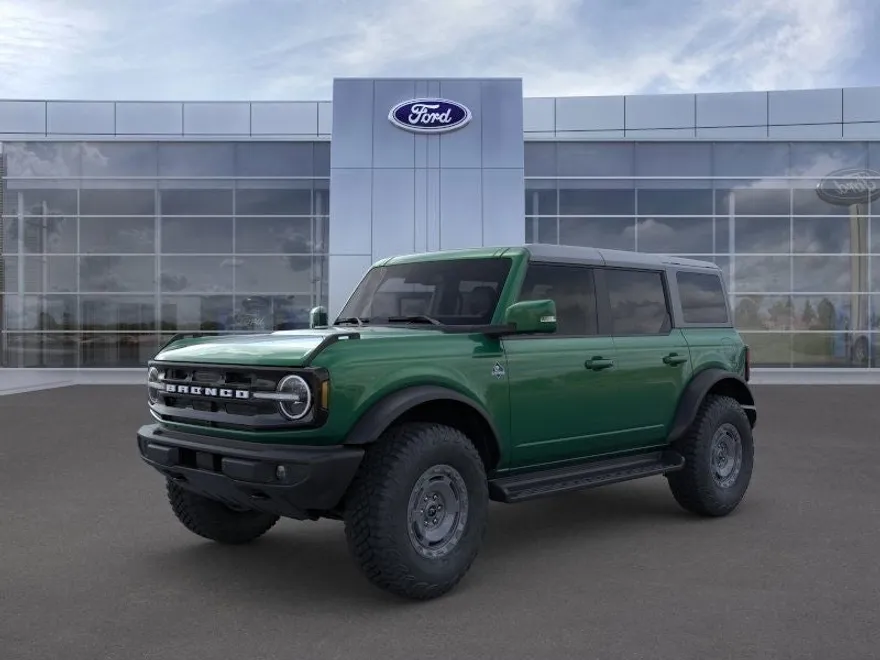2025 Ford Bronco Outer Banks photo 1