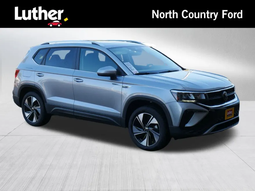 2024 Volkswagen Taos SE photo 1