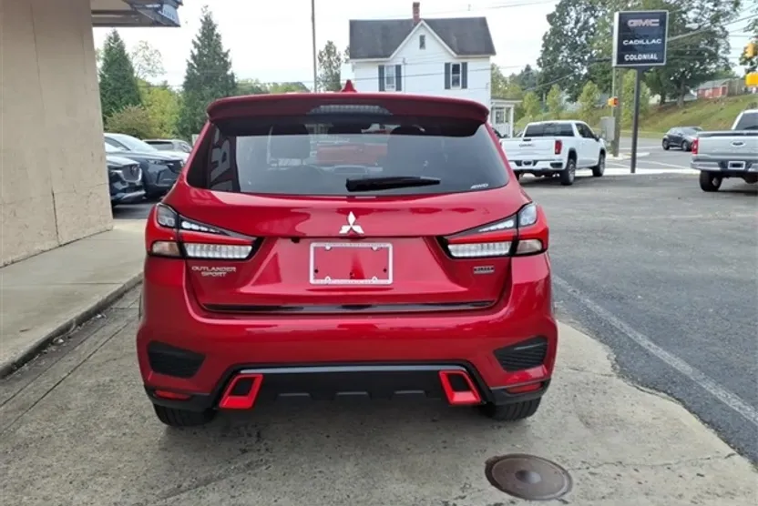 2021 Mitsubishi Outlander Sport ES photo 1
