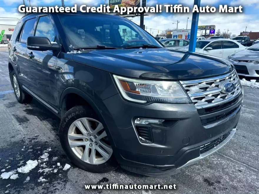 2019 Ford Explorer XLT photo 1