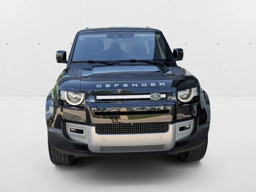 2023 Land Rover Defender 90 S photo 1