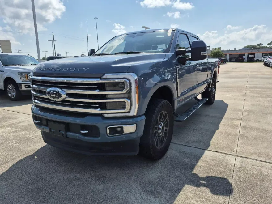 2023 Ford F-250 Limited photo 1