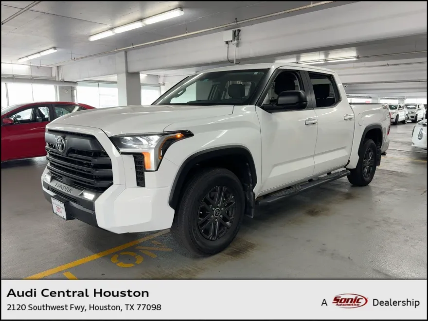 2024 Toyota Tundra SR5 CrewMax photo 1
