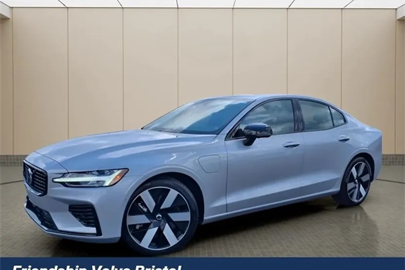 2024 Volvo S60 Recharge T8 Plus photo 1