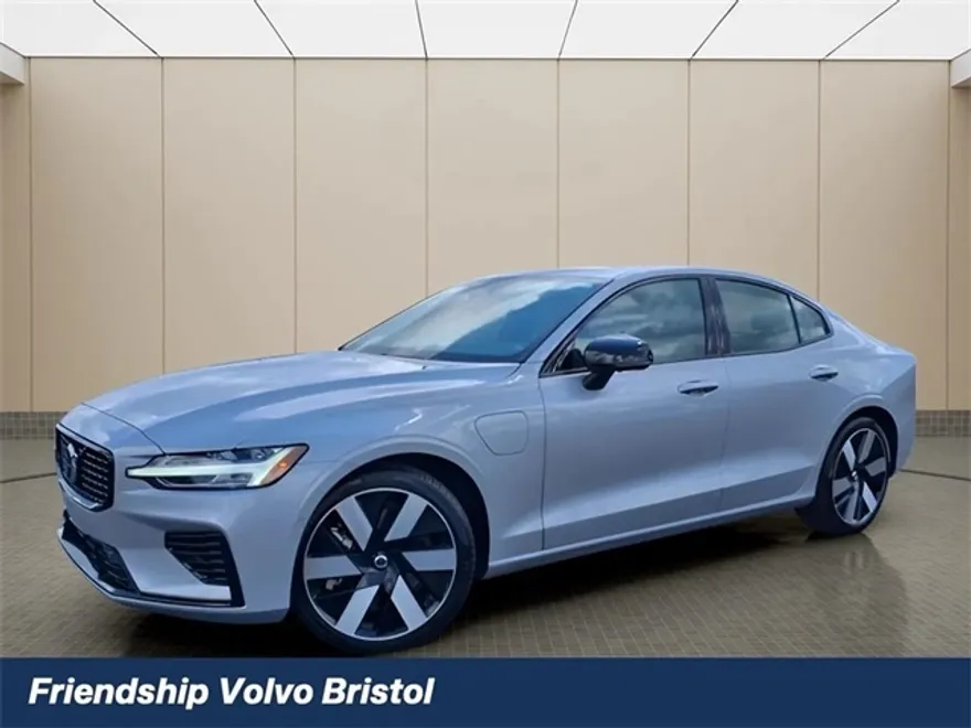 2024 Volvo S60 Recharge T8 Plus photo 1