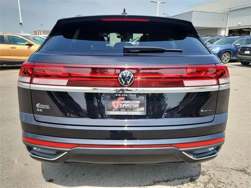 2024 Volkswagen Atlas Cross Sport SE photo 1
