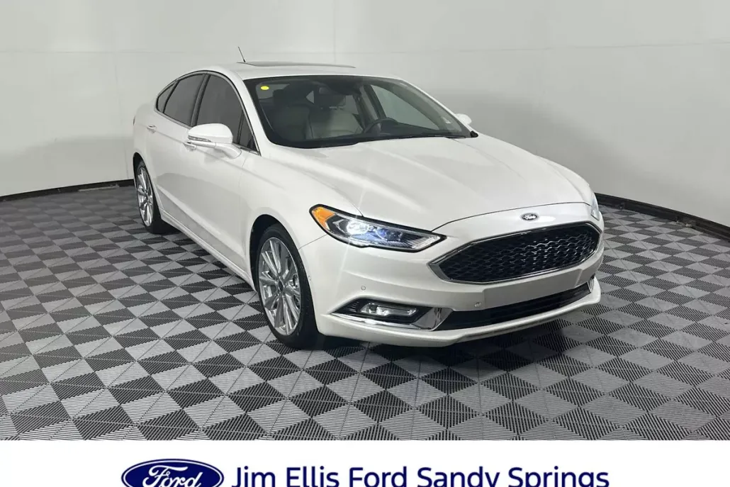 2017 Ford Fusion Platinum photo 1
