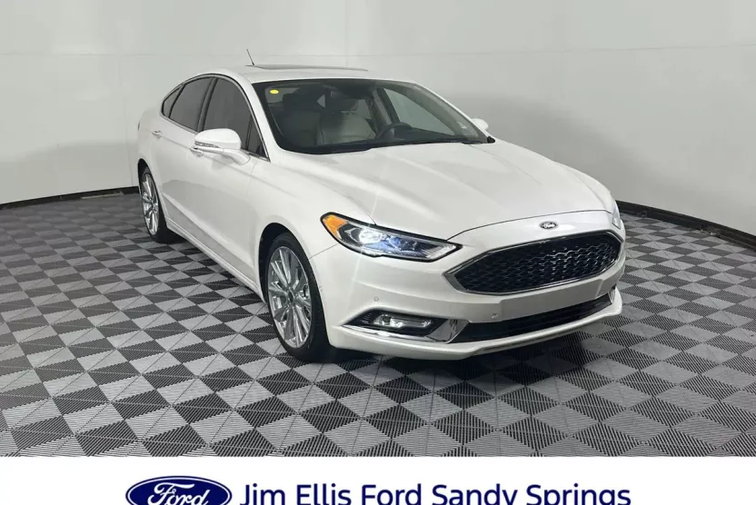 2017 Ford Fusion Platinum photo 1