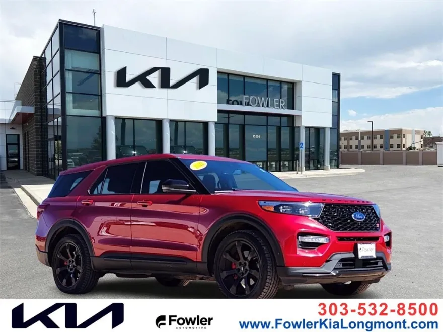 2022 Ford Explorer ST photo 1
