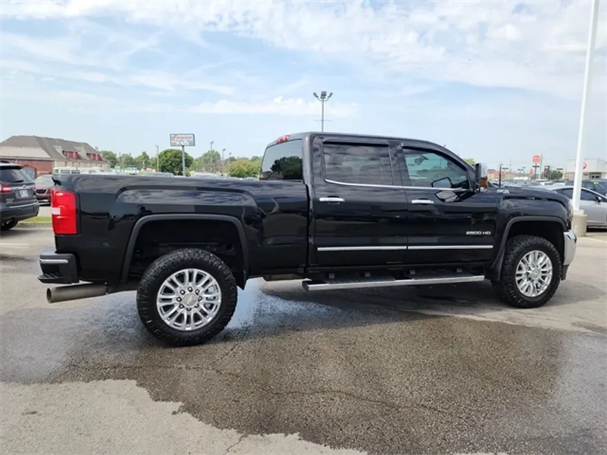 2019 Gmc Sierra HD SLT photo 1