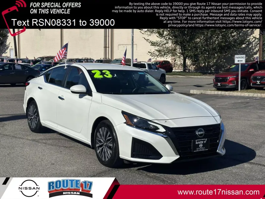 2023 Nissan Altima 2.5 SV photo 1
