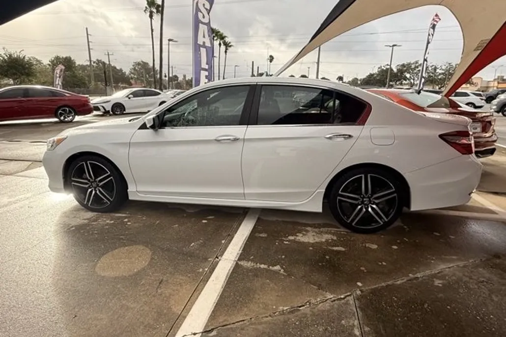 2016 Honda Accord Sport photo 1