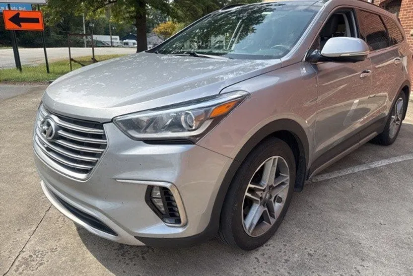 2017 Hyundai Santa Fe Limited Ultimate photo 1