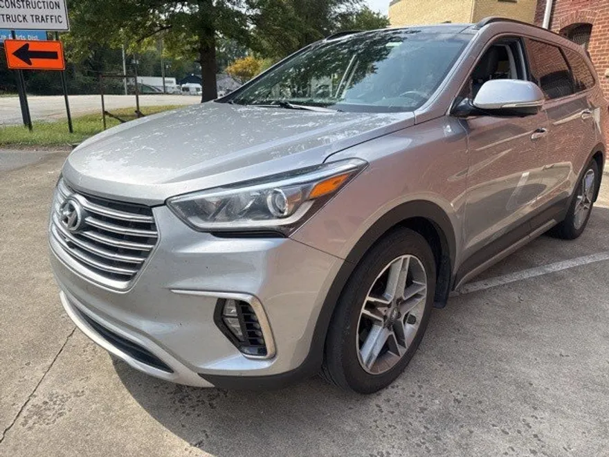 2017 Hyundai Santa Fe Limited Ultimate photo 1