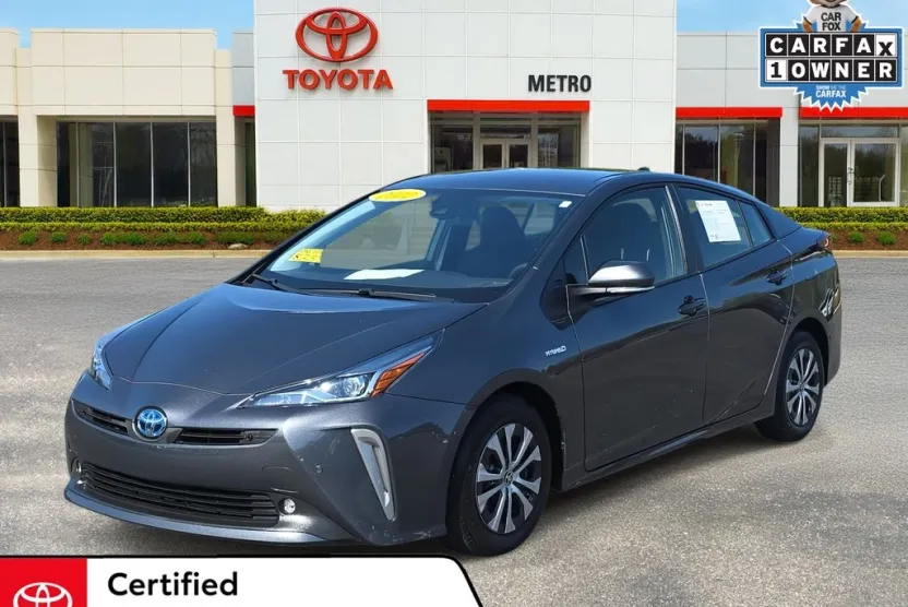 2022 Toyota Prius XLE AWD-e photo 1