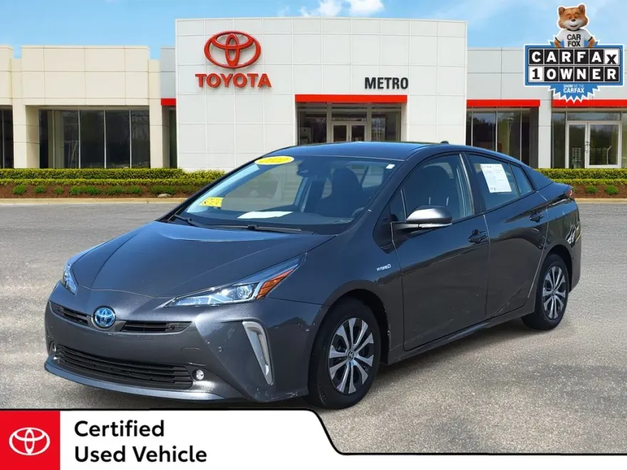2022 Toyota Prius XLE AWD-e photo 1