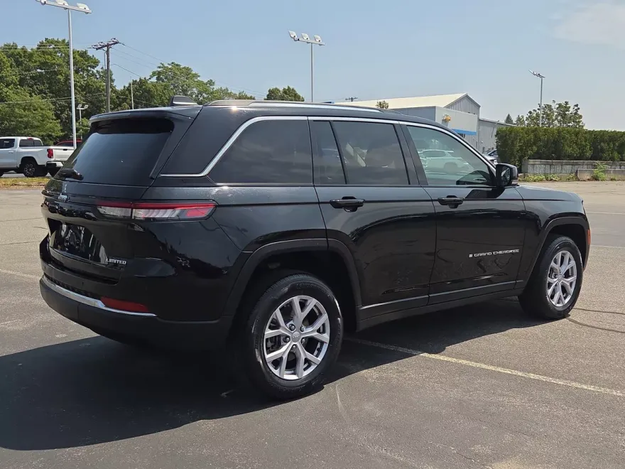 2022 Jeep Grand Cherokee Limited photo 1