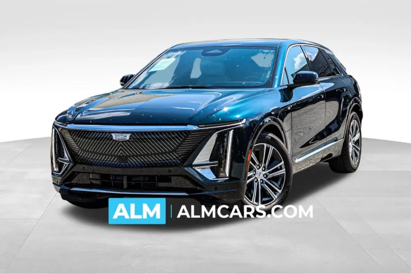 2025 Cadillac Lyriq Luxury photo 1
