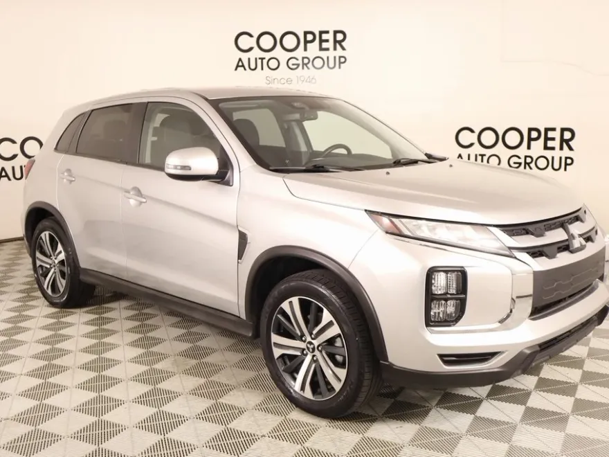 2024 Mitsubishi Outlander Sport SE photo 1