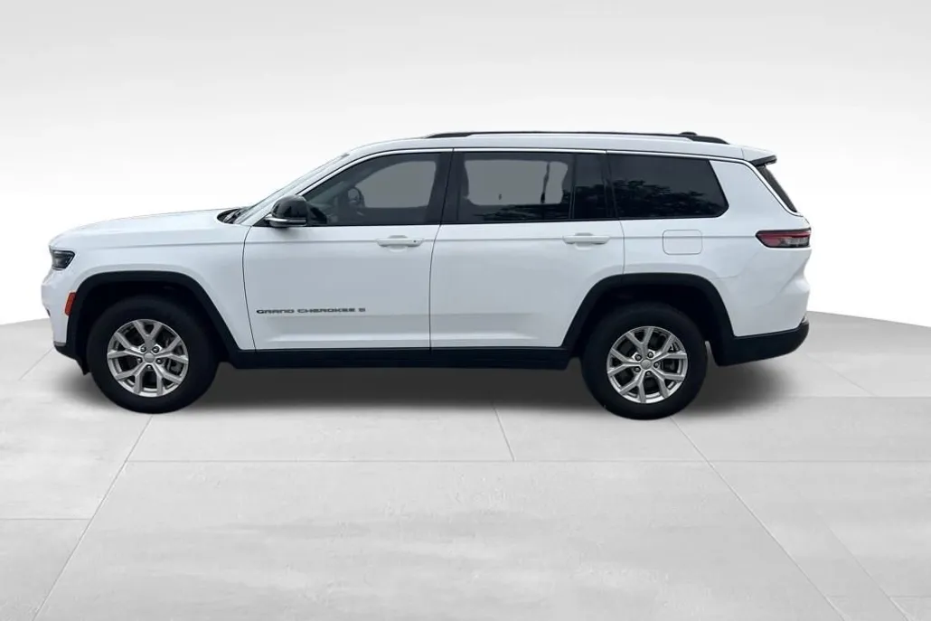 2023 Jeep Grand Cherokee Limited photo 1