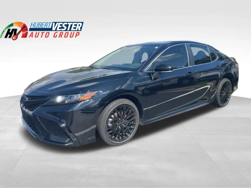 2023 Toyota Camry SE photo 1