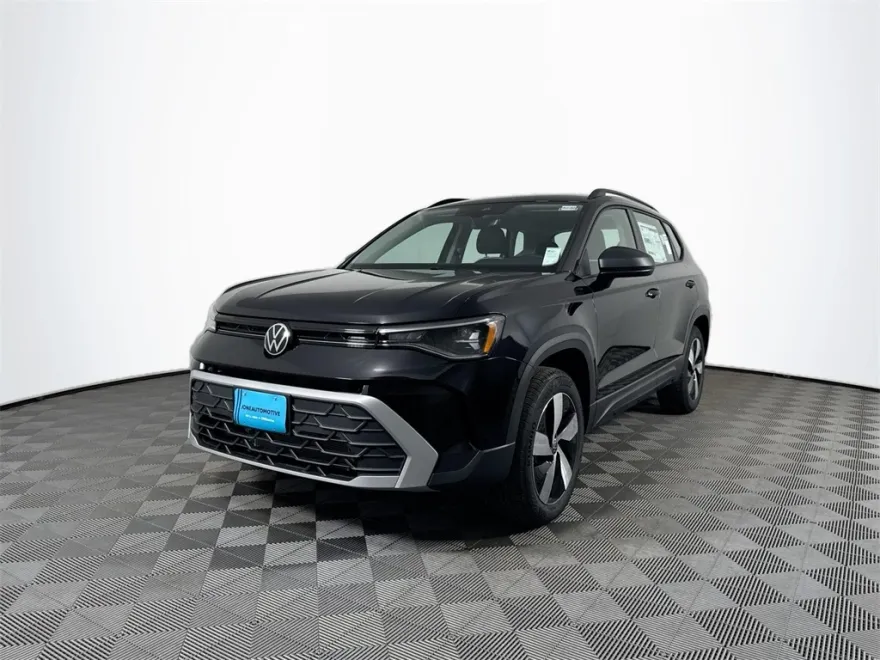 2025 Volkswagen Taos S photo 1