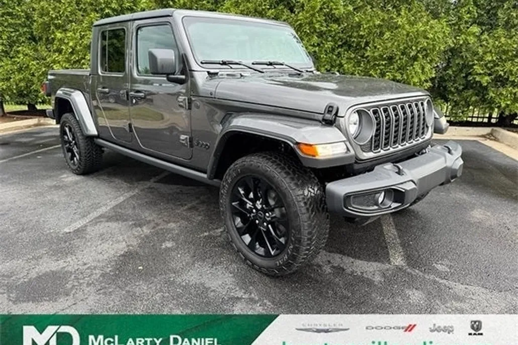 2025 Jeep Gladiator Sport photo 1
