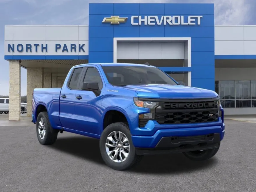 2026 Chevrolet Silverado 1500 Custom photo 1