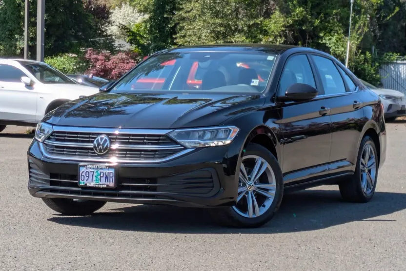 2023 Volkswagen Jetta SE photo 1