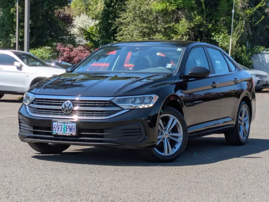 2023 Volkswagen Jetta SE photo 1