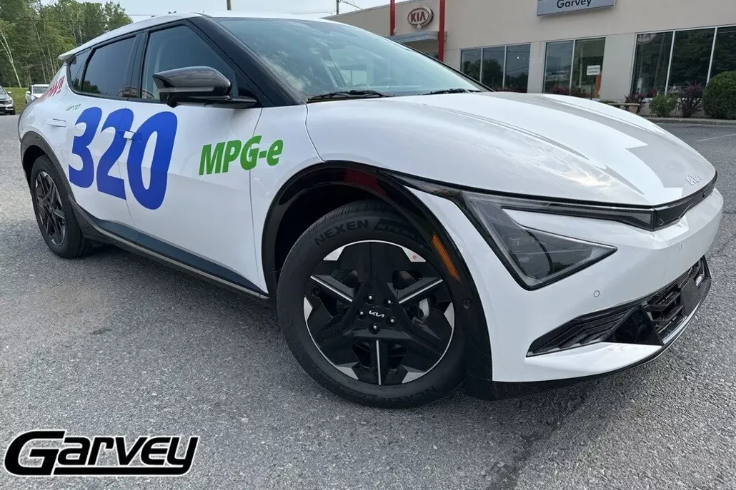 2025 Kia EV6 Wind photo 1