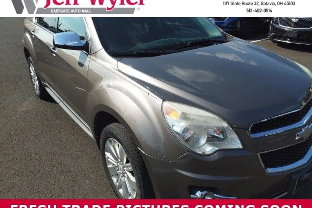 2011 Chevrolet Equinox LT photo 1