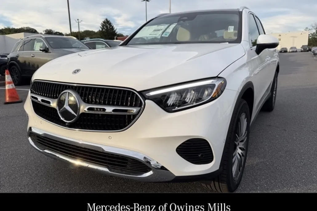 2026 Mercedes Benz GLC 300 4MATIC photo 1