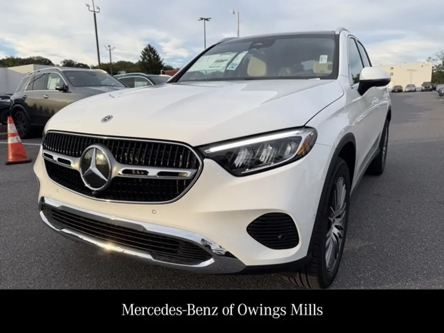 2026 Mercedes Benz GLC 300 4MATIC photo 1