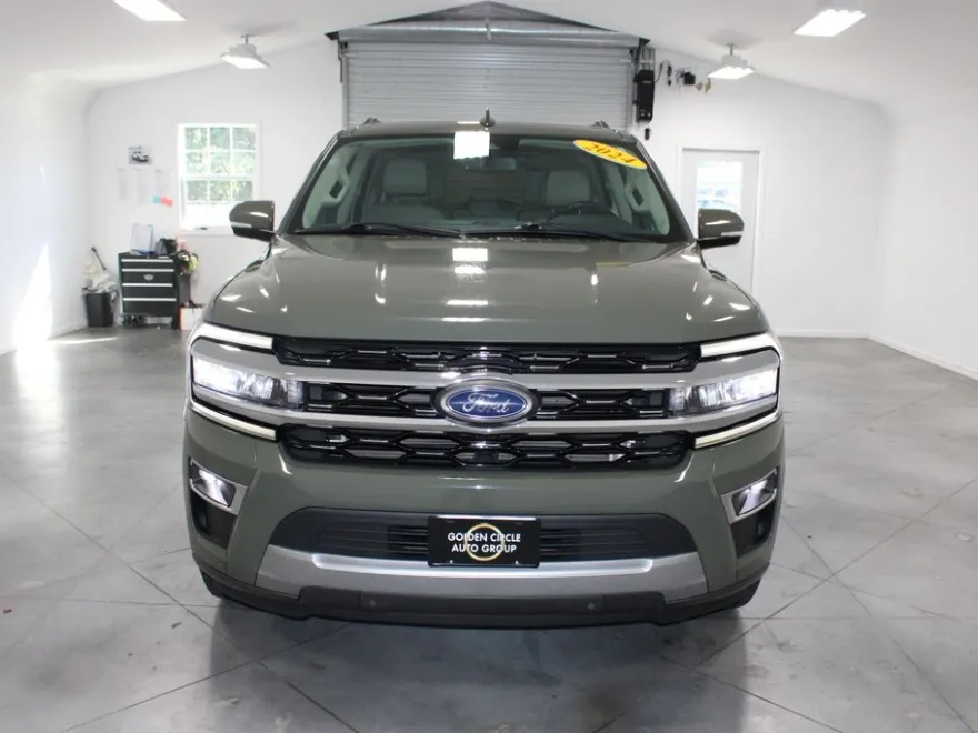 2024 Ford Expedition MAX Limited photo 1