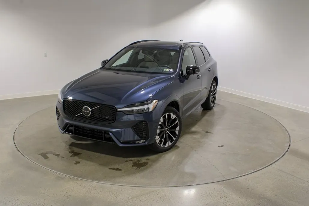 2026 Volvo XC60 B5 Plus photo 1